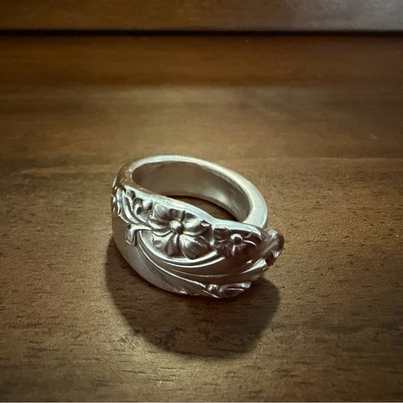 Evening Star Spoon Ring - Picture 5 of 13